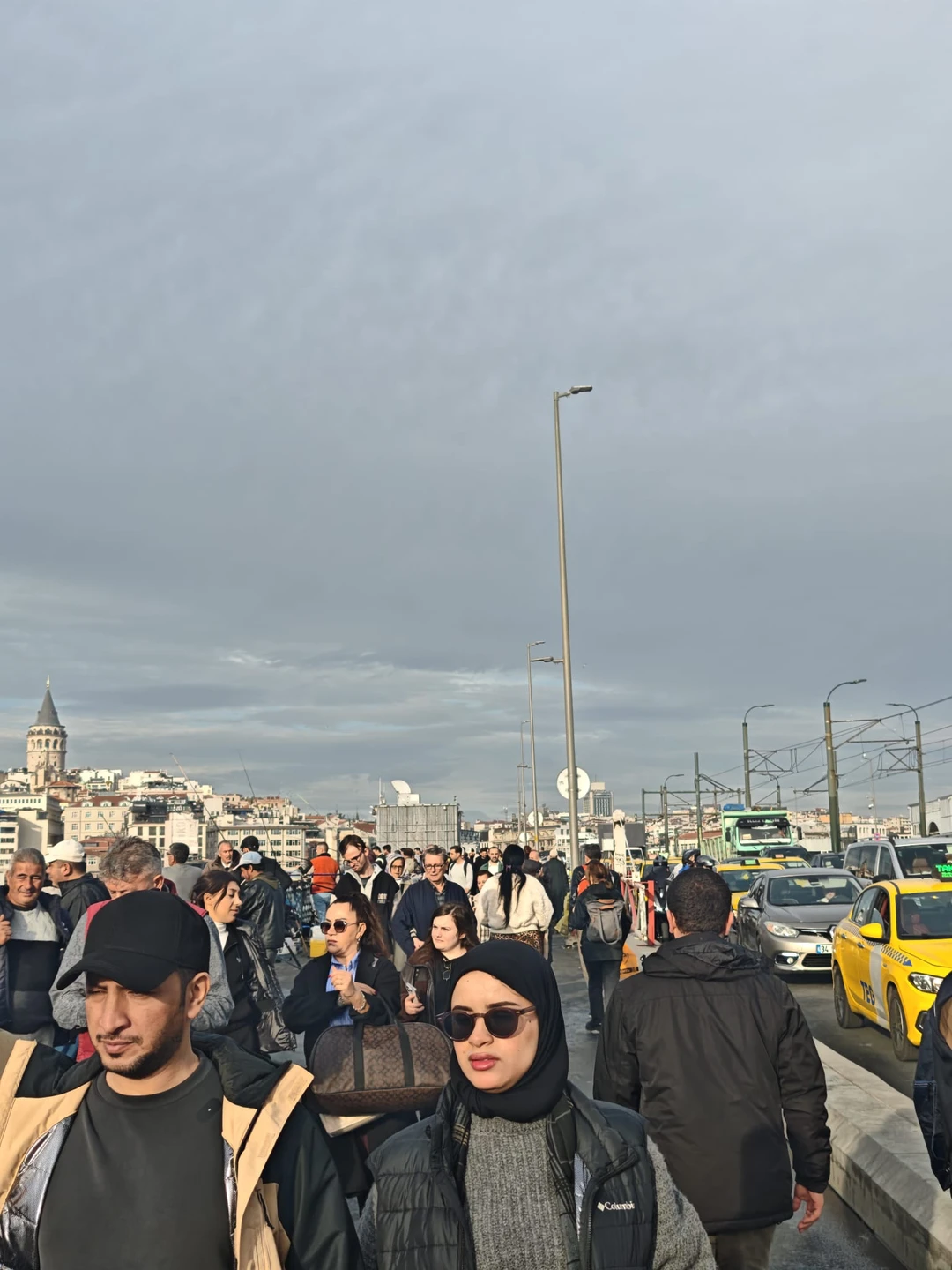 Прошла сегодня 3-часовую пешеходную экскурсию по историческому полуострову Стамбула и современной части города — очень понравилось!