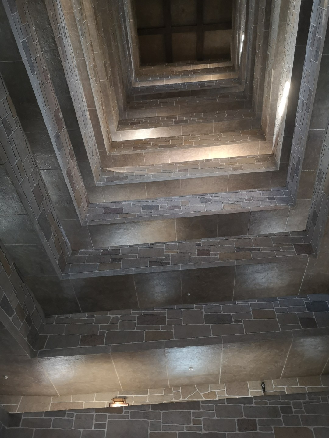 Борис очень душевный и увлеченный человек. Хорошо владеет информацией о истории республики и России вцелом