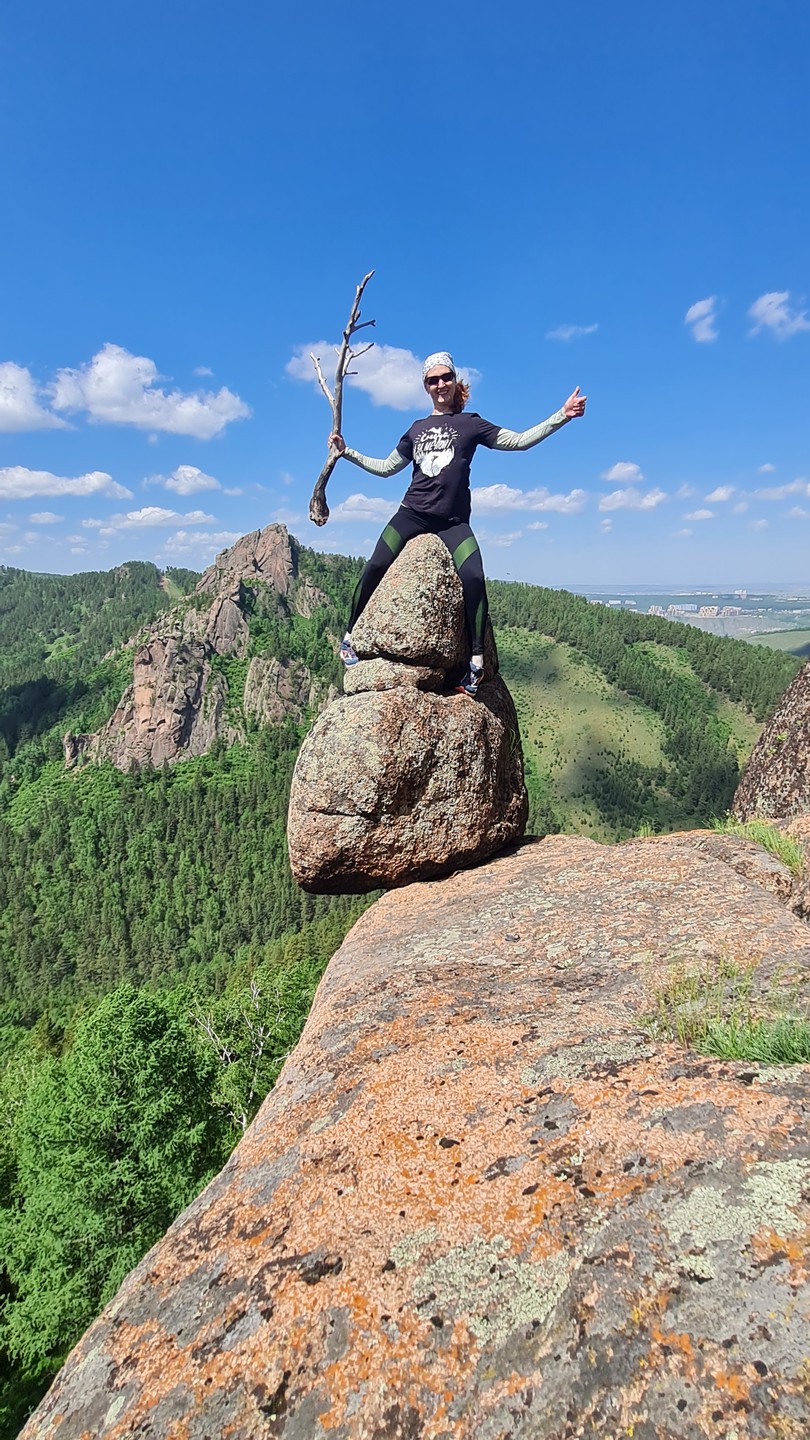Большое спасибо гиду Андрею💪 за красивый маршрут😍, безопасное восхождение на столбы⛰️, шикарные фотографии🔥 и лирическое отступление🎺