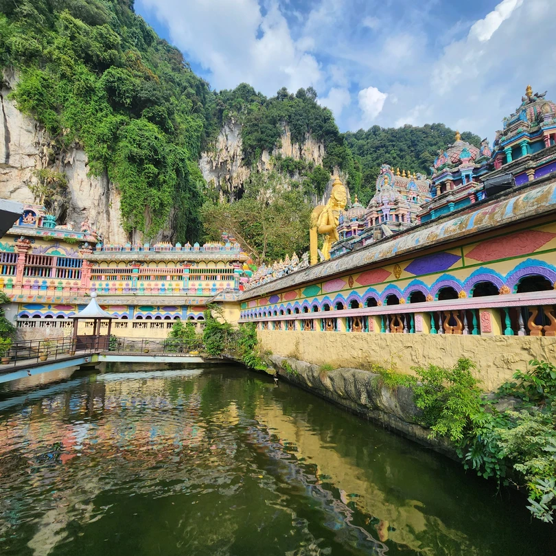 Пещеры Бату, река светлячков и серебристые обезьяны за 1 день (Арина)