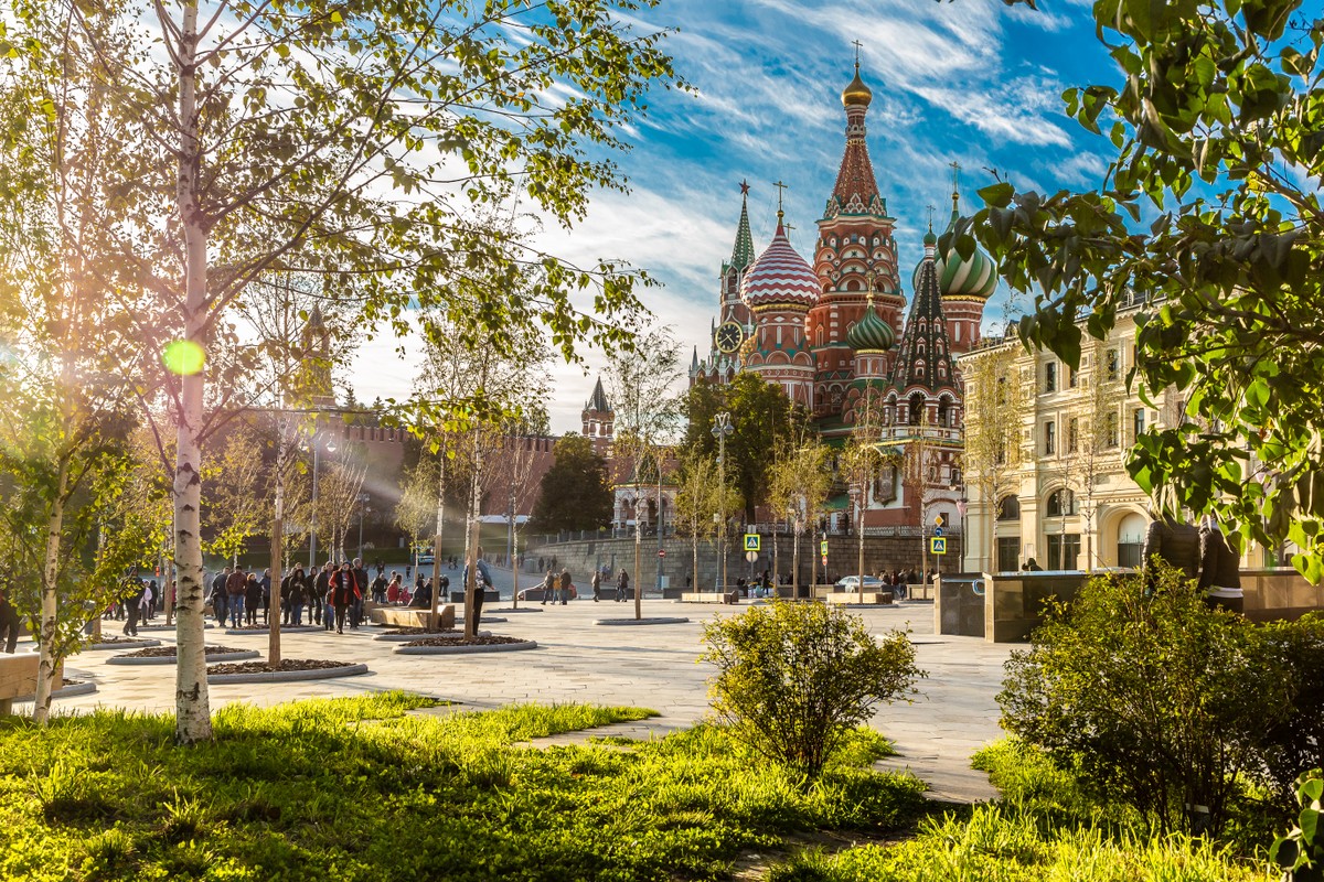 Групповая прогулка по парку "Зарядье"+ аттракцион "Полёты над Москвой"