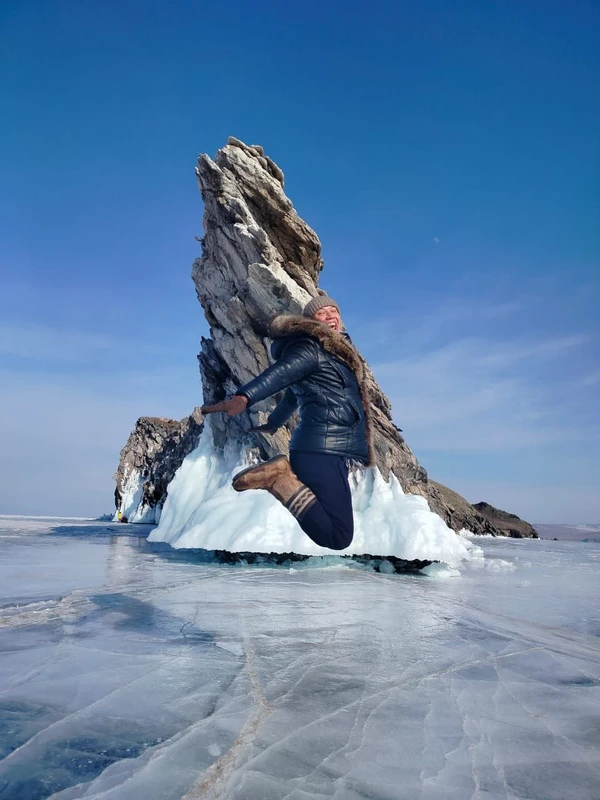 По зимнему Ольхону в мини-группе: все виды льда и главные места