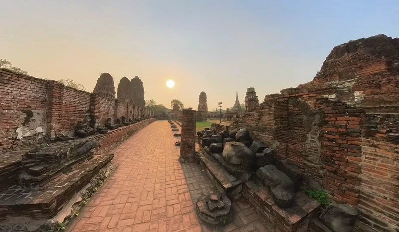 Путешествие в Исторический парк Аюттайя - из Бангкока