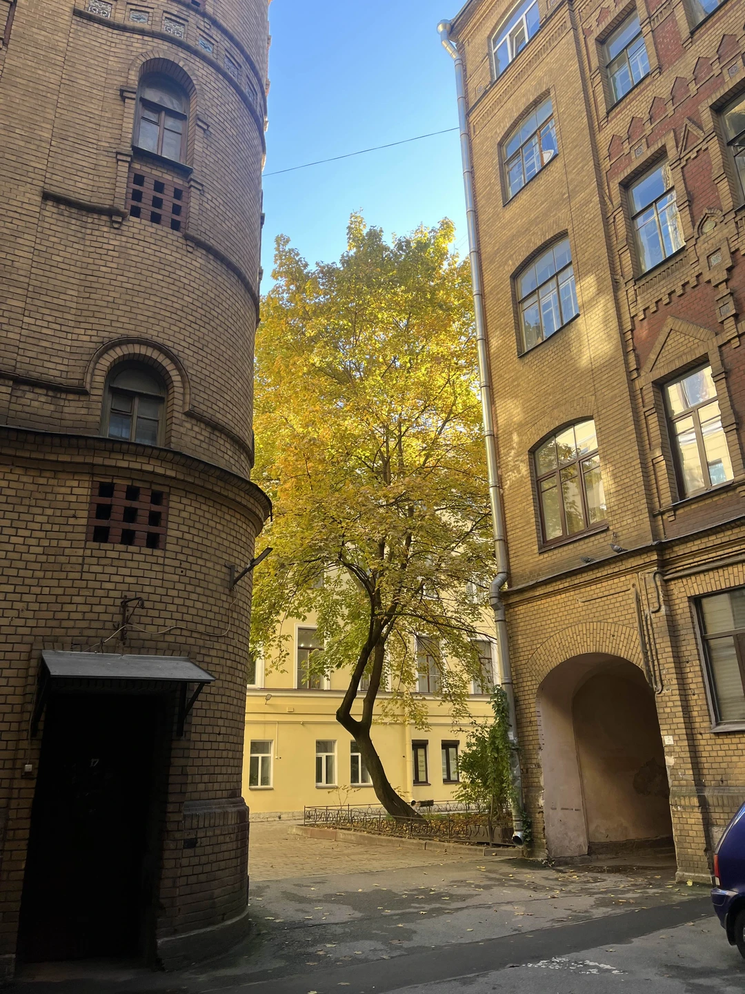 Must-see: Питер с высоты, парадные и коммуналка (Людмила)