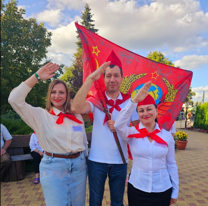 На недельку в детство: пионерлагерь для взрослых с походами, соревнованиями и танцами