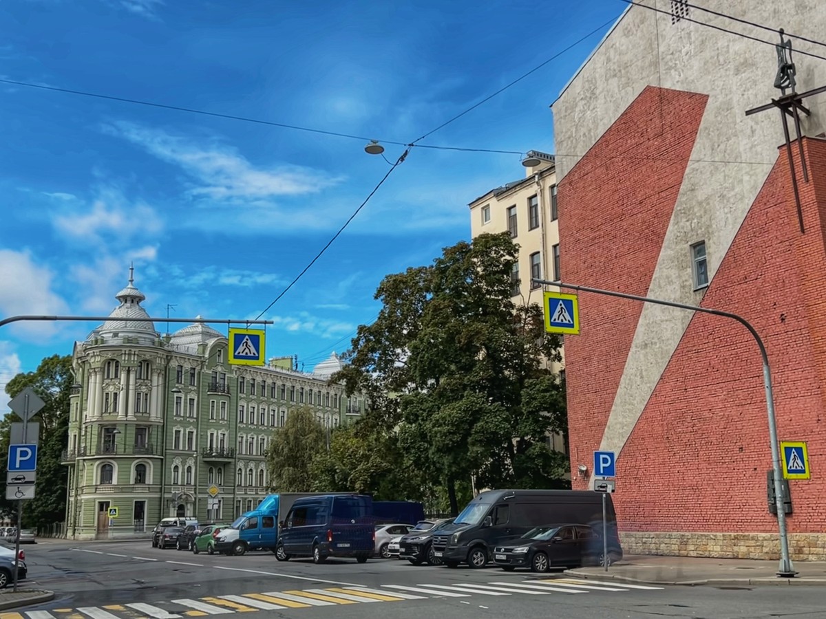 Фото Феноменология, поэтика и риторика архитектуры Петроградской стороны