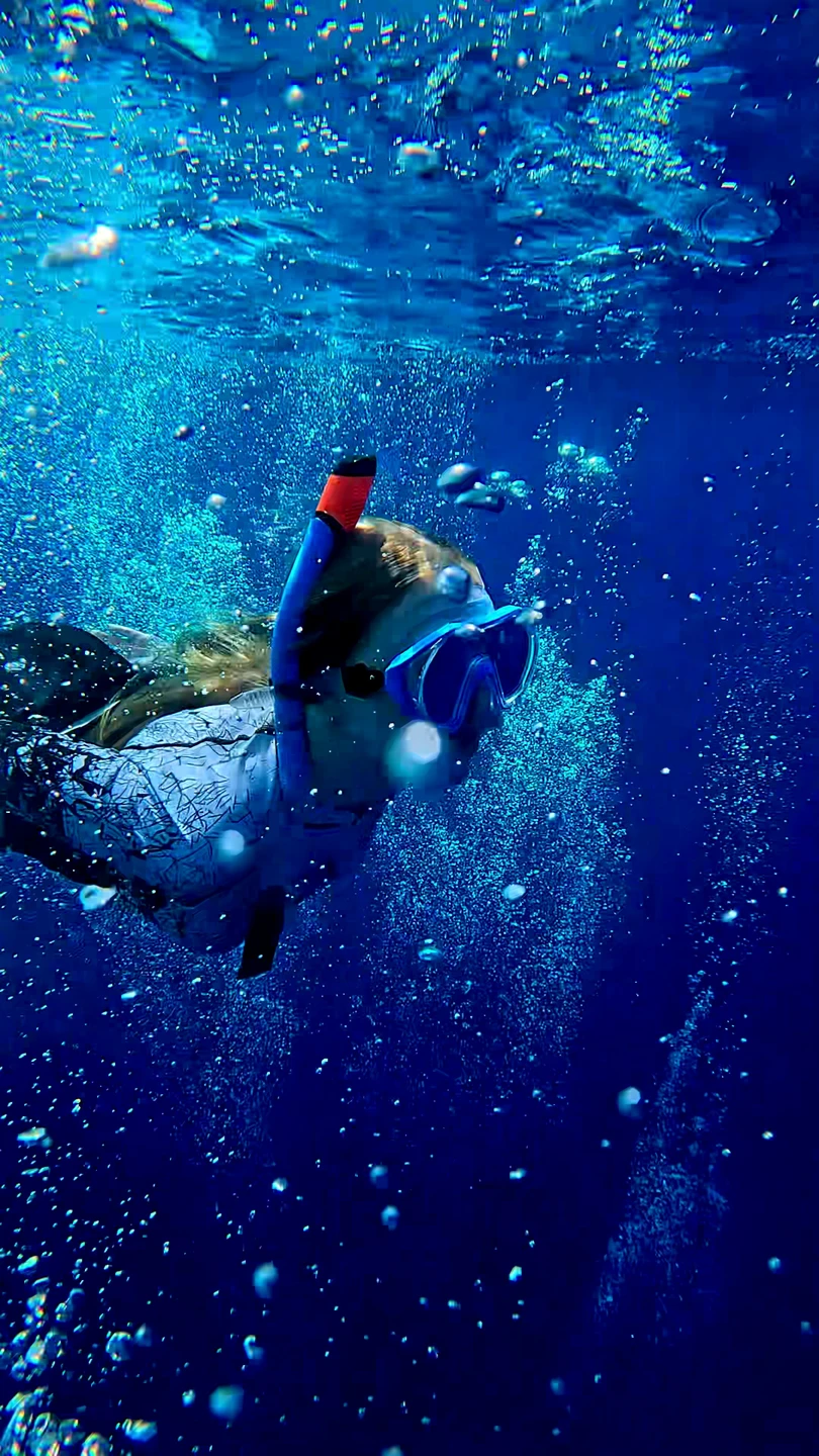 Замечательно провели время в компании с Анастасией и Лоаем. Один из самых красивых и богатых рифов