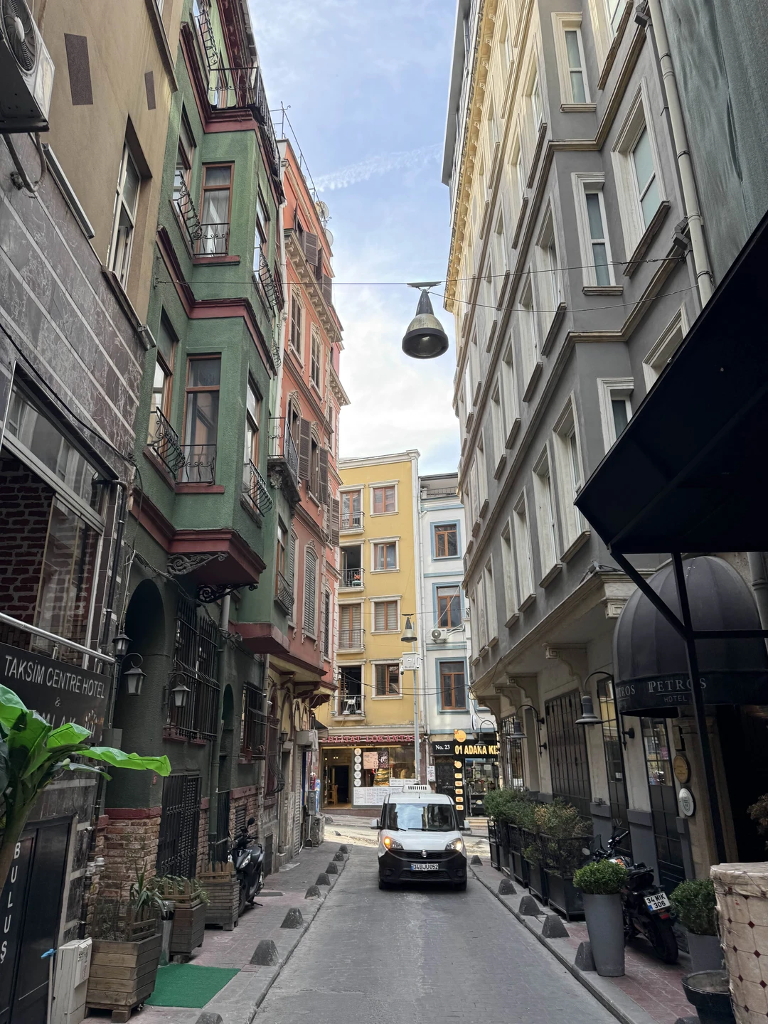 Мы очень рады, что решили взять именно эту экскурсию. Наш гид Назгуль - очень приятная, эрудированная