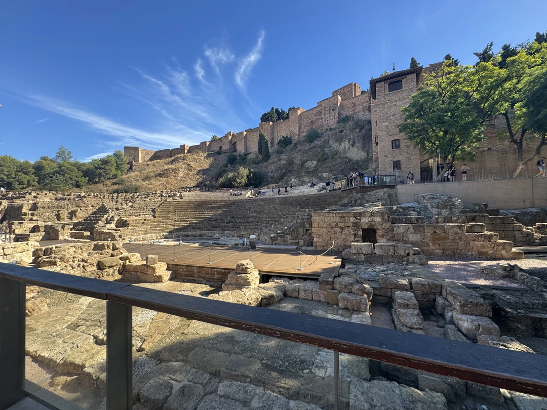 Большое спасибо Николасу за организацию нашего досуга в Малаге. Пять часов пролетели на одном дыхании. Хочется