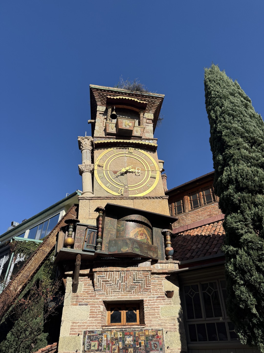 Хочу выразить огромную благодарность Токо за проведенную пешеходную экскурсию по Тбилиси, которая превзошла все наши ожидания.