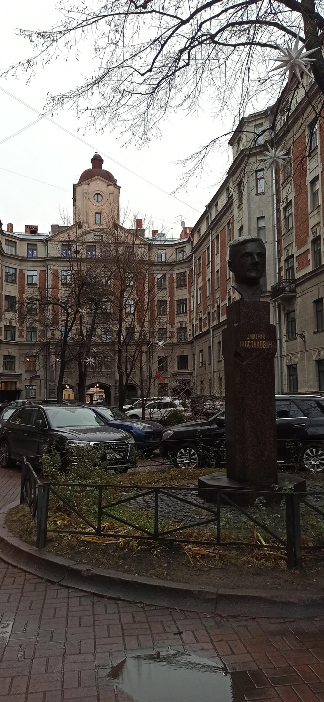 Благодарю Марию за проведённую 09.12.25 г. экскурсию! Прогулка была интересной и познавательной. Мария рассказала как стремительно