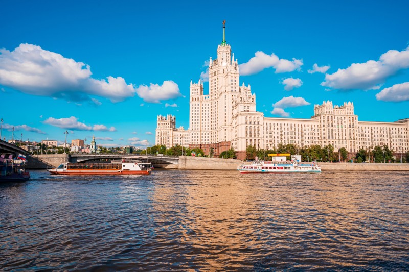 Утренняя прогулка из Нагатинского затона до парка «Зарядье»
