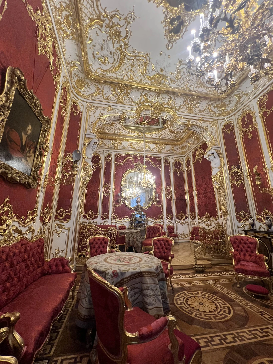 Эрмитаж: самое важное за 2 часа в мини-группе (билеты без очереди включены) (Настя)