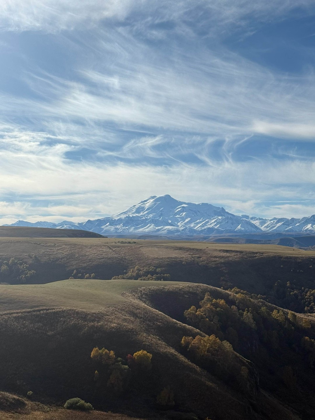 Отличная экскурсия, Домбай очень красив, была хорошая солнечная погода и в итоге получились отличные кадры, которые сохранились в памяти
