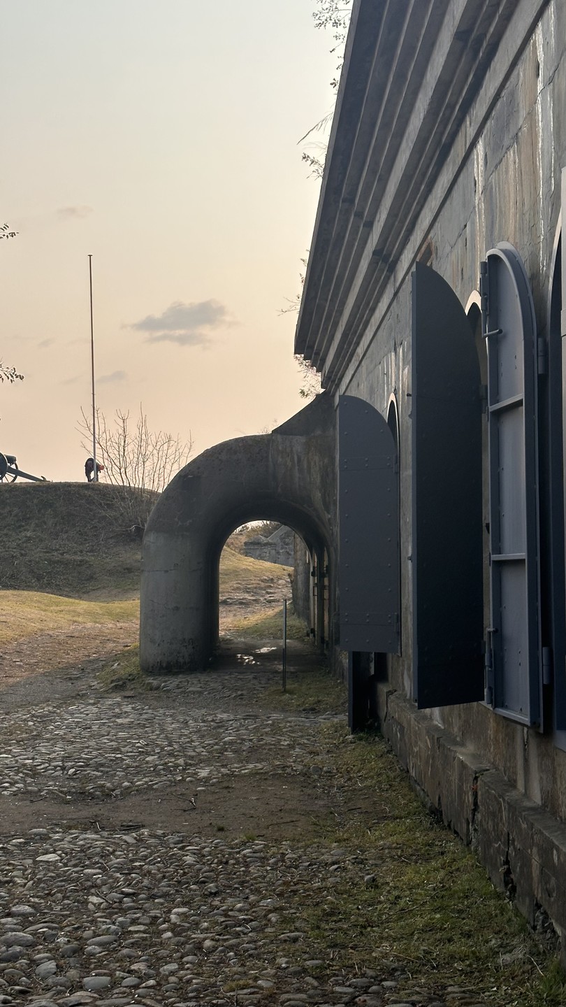 Прошло все отлично, гид старался, чувствовалось, что владение исторической частью добросовестно учил) Интересные истории о местности