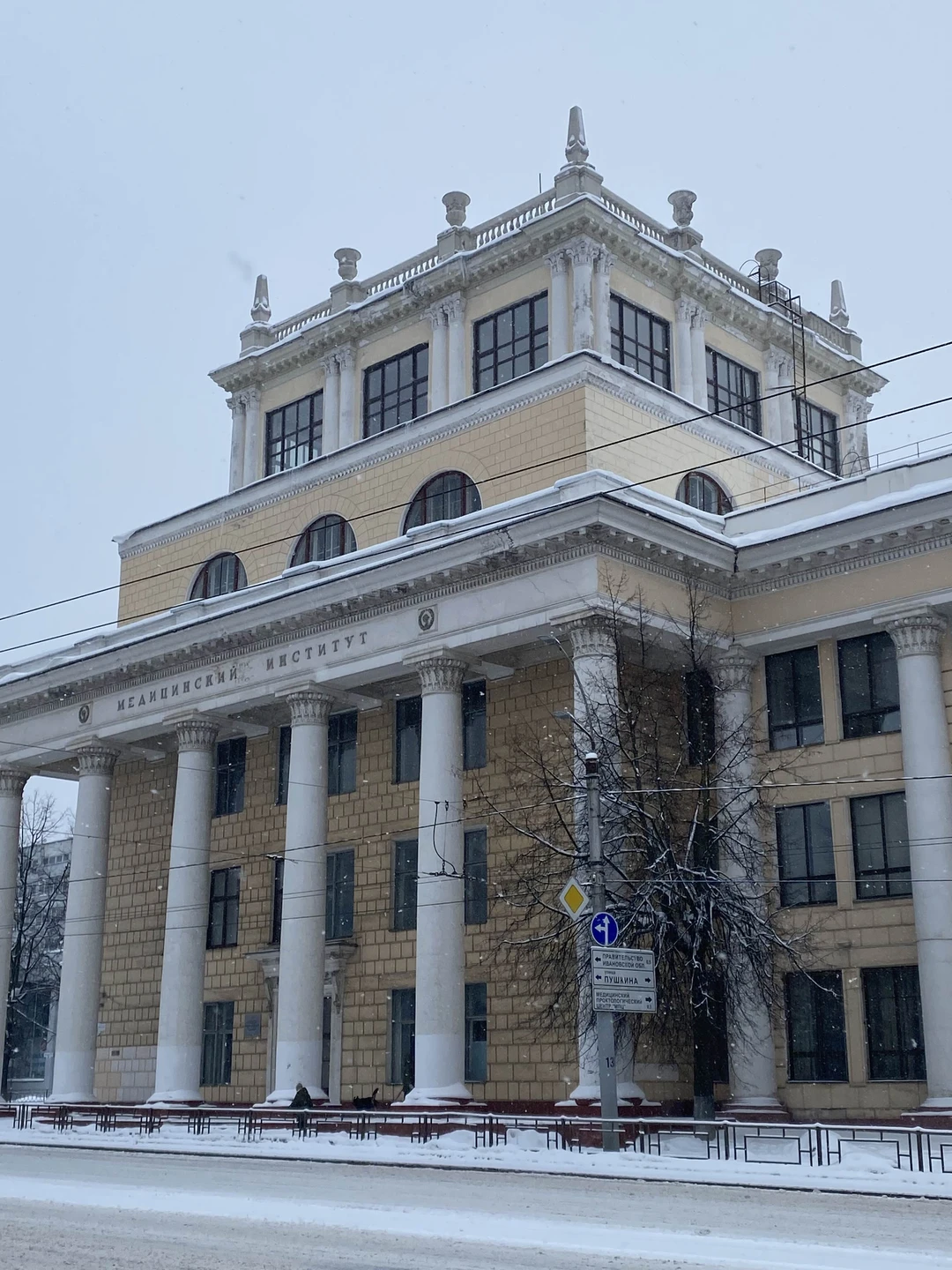 Бронировала экскурсию для семьи, все взрослые. Нам экскурсия очень понравилась. На мой взгляд, за полтора часа