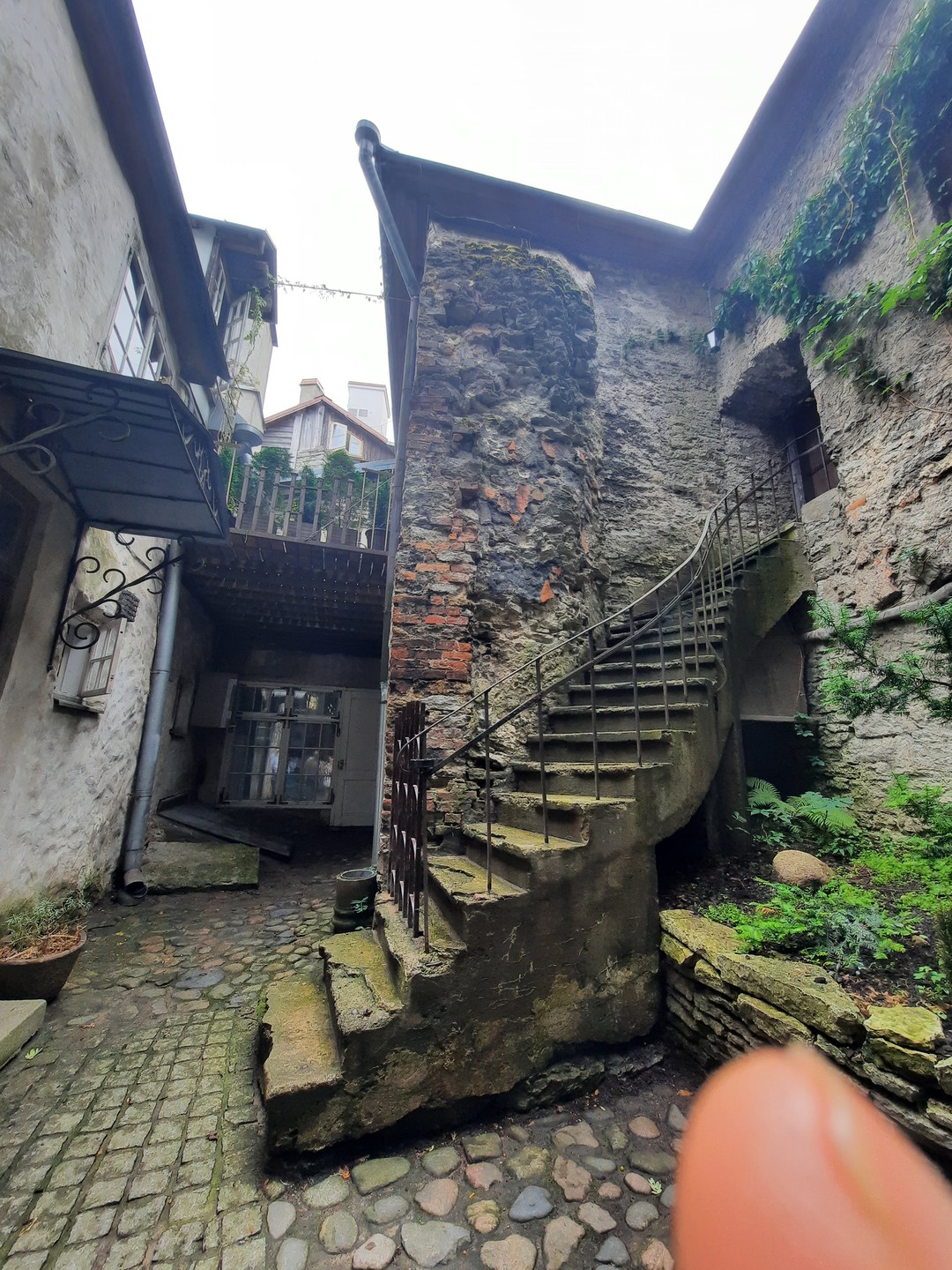 Большое спасибо Роману! В последний момент мне отменила экскурсию другая гид, и Роман просто спас ситуацию!