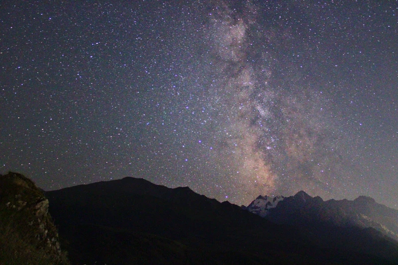 Россыпь цветов и мириады звёзд. 3 дня в сердце гор
