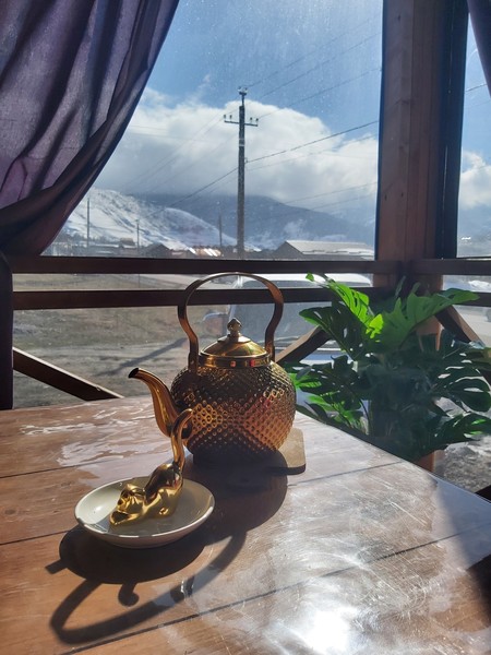 Искренняя благодарность Тимуру, за интересную экскурсию, за сочетание личных впечатлений, упоминание интересных фактов и оценка профессионализма