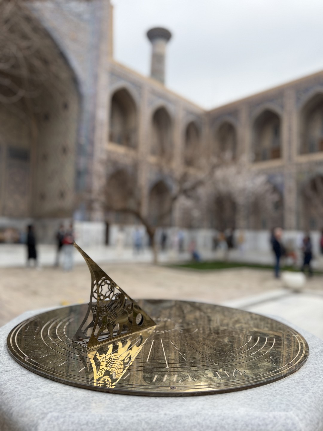 Привет всем путешественникам! Были на экскурсии вместе с Фарзодом. Экскурсия проходила на комфортабельном автомобиле, что помогла