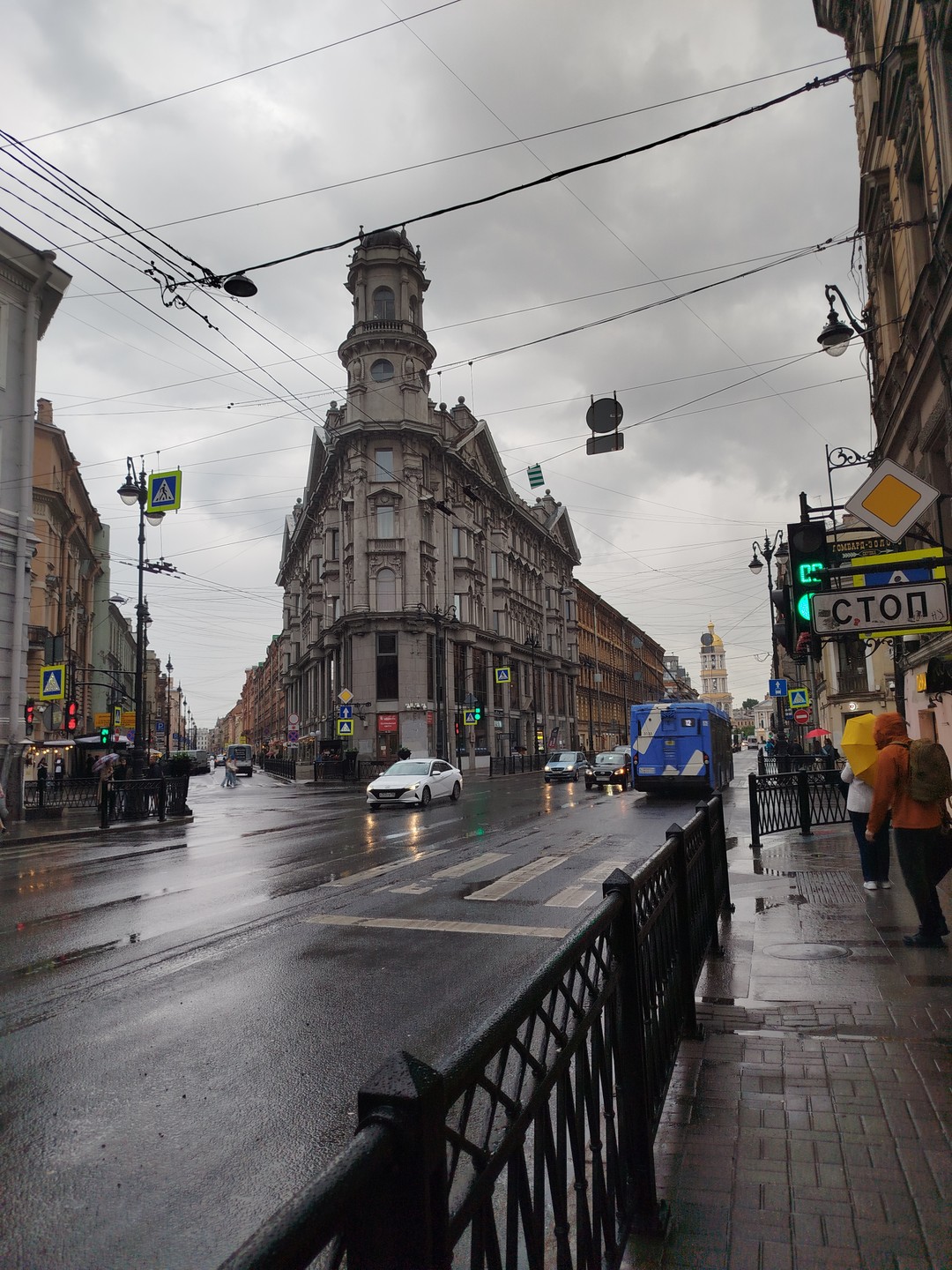 Аутентичный Петербург 3 в 1: коммуналка, дворы и парадные (Алена)