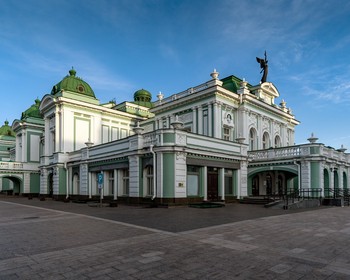 Омск: история служилых людей, мастер-класс по чеканке монет, обзорная экскурсия по городу