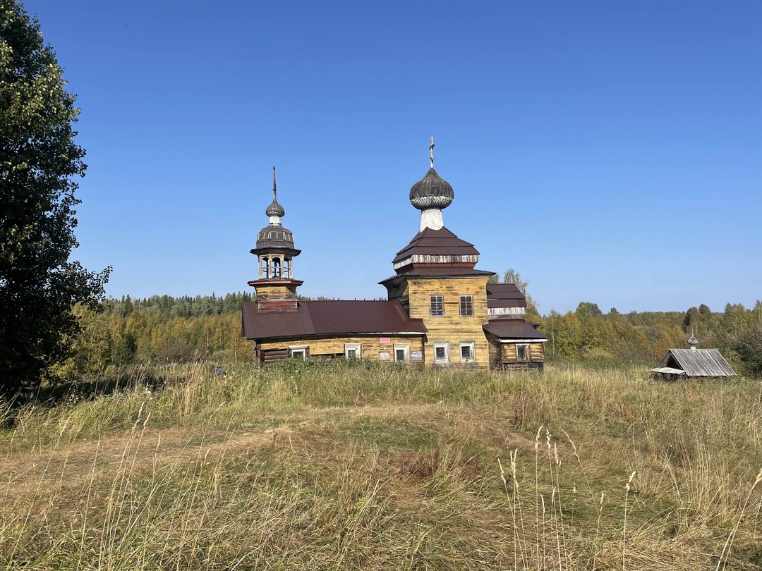 Отличная прогулка по сказочному лесу, святые источники и старинная архитектура. Удачный вариант узнать много нового, отдохнуть от шума городского