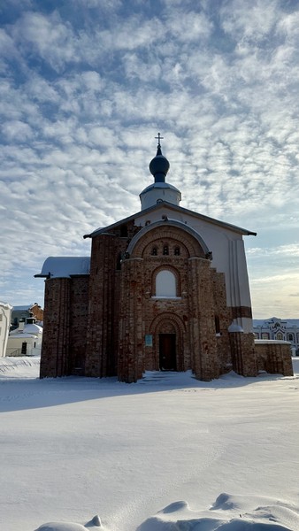 Большое спасибо Максиму за замечательную экскурсию, было интересно, познавательно, а главное мы не успевали замерзать, так
