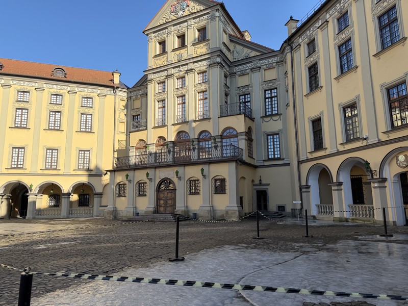 Групповая экскурсия в замки Мир и Несвиж (обед включен) (Наталия)