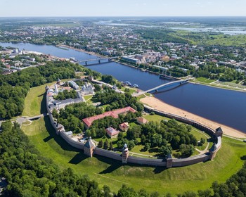 Переезд в Тверь, экскурсия по городу, прибытие в Великий Новгород