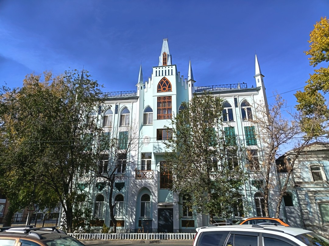 Экскурсовод Алена сделала все, чтобы мы получили впечатление от города. Полный восторг! Много информации: доступной и