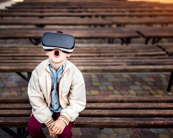 Казанский кремль, мастер-класс по арабской каллиграфии, экскурсия с VR-очками, вечерняя прогулка и рисование светом