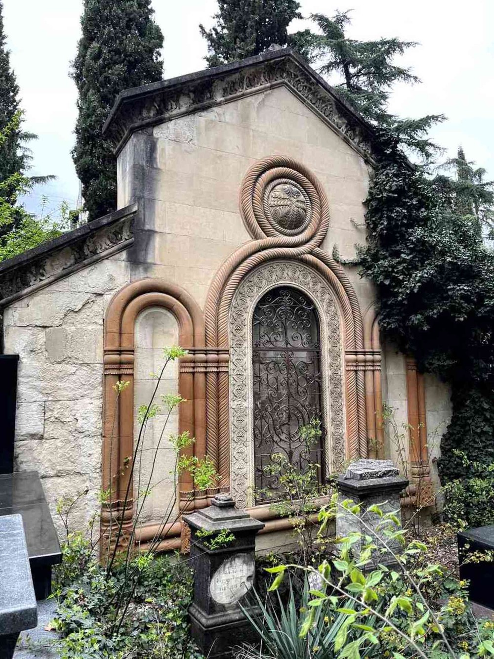 По Верийскому мемориалу в Тбилиси — с историком (4/22)