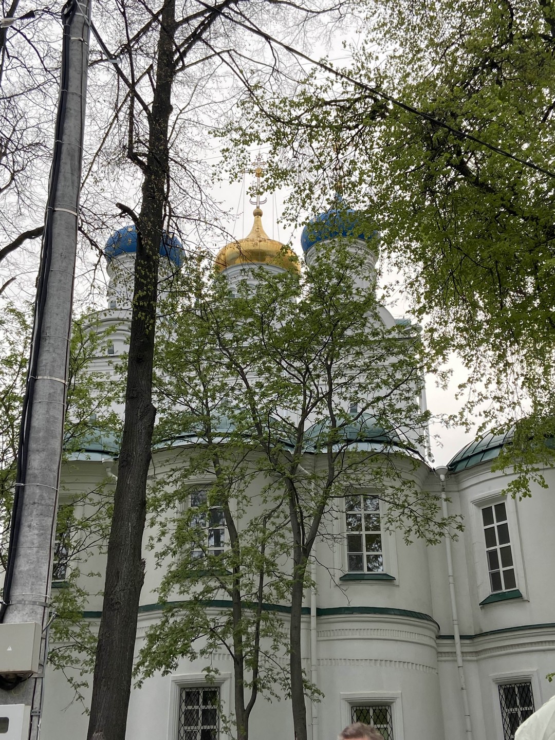 Экскурсовод Антон довольно интересно преподносит материал, единственное, было очень много личных историй и отступлений от темы