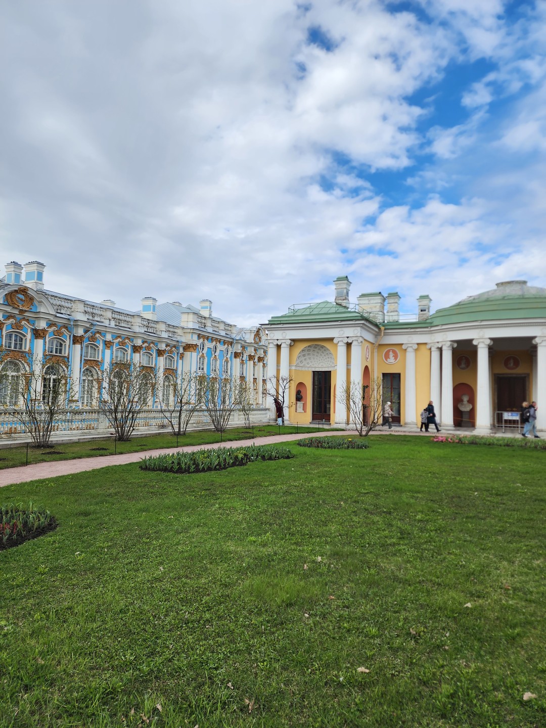 Увлекательно и информативно для взрослых и детей. Дарья смогла подобрать ключики к каждому участнику экскурсии
