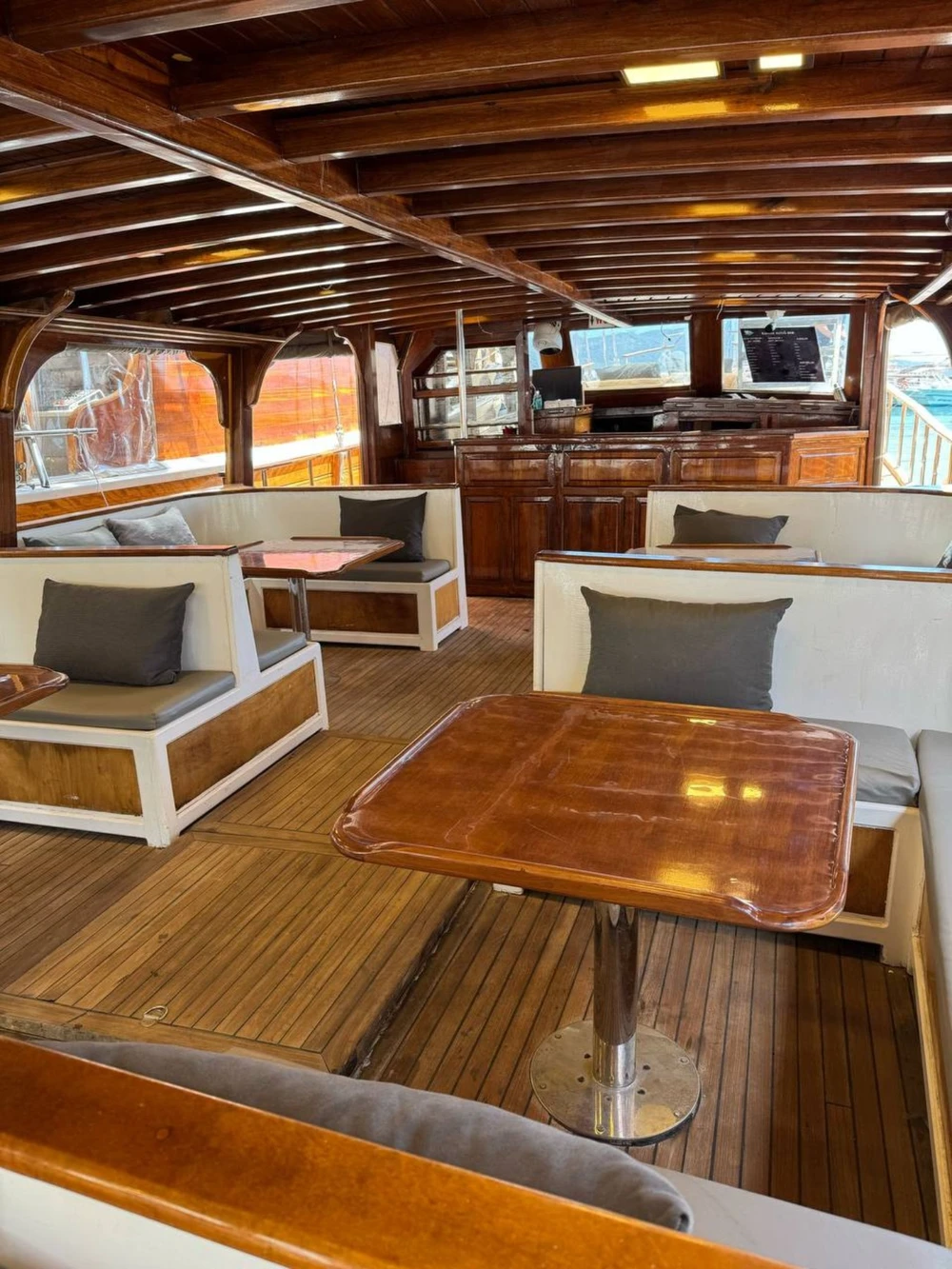 По бухтам и островам Каша (8/11)