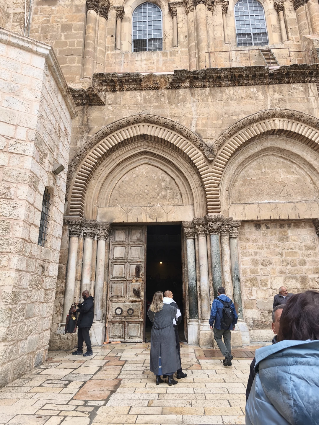 Великолепная экскурсия и великолепный гид. Ирина настоящий профессионал своего дела. Очень интересно было слушать о истории