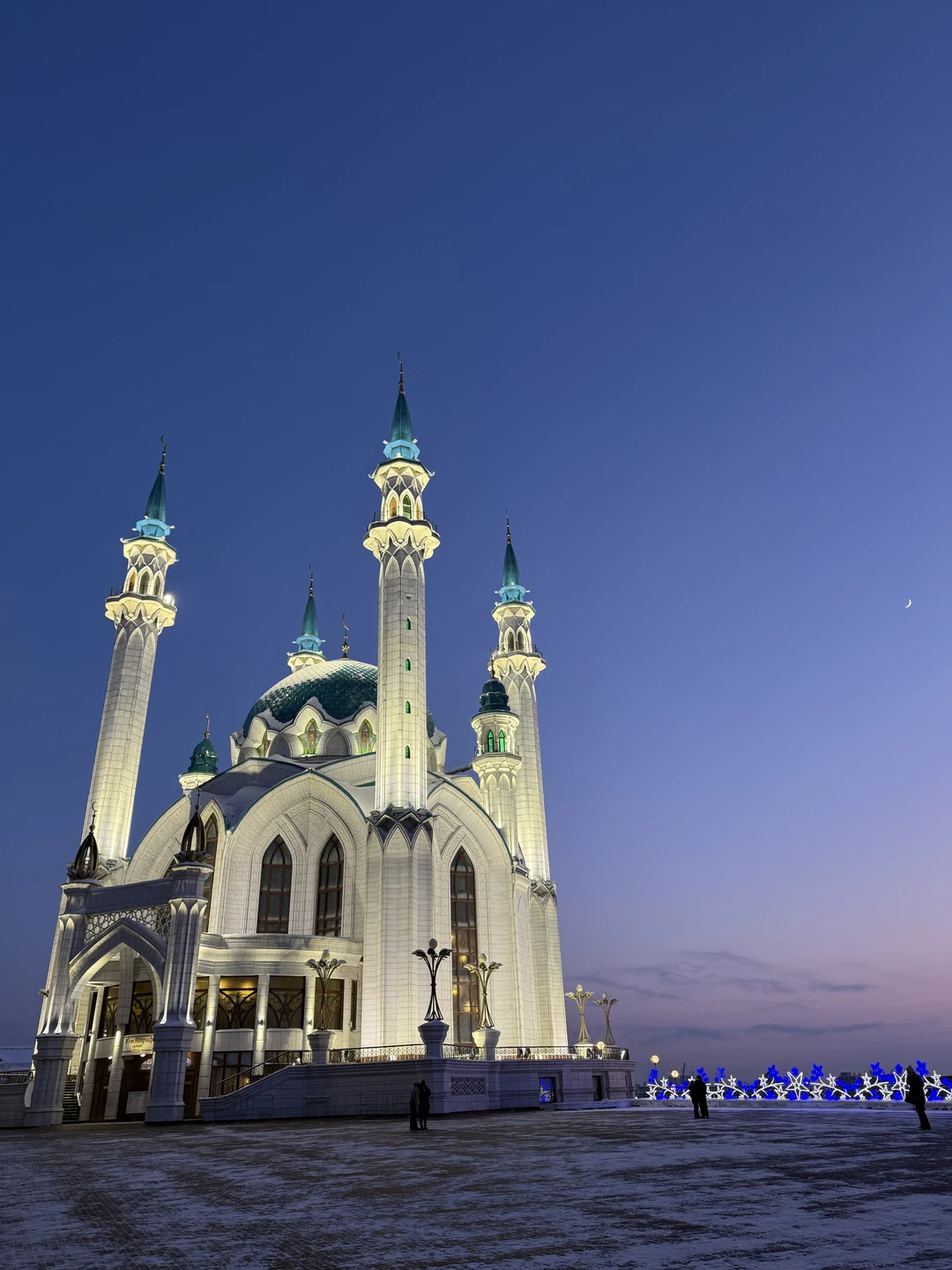 Экскурсия реально длилась 4 часа)