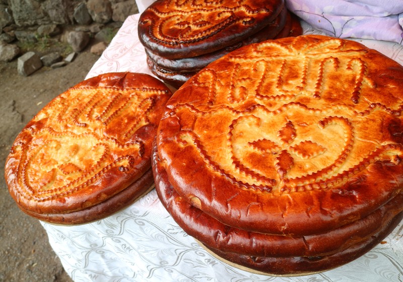 Гарни, Гегард, Симфония камней и конная прогулка