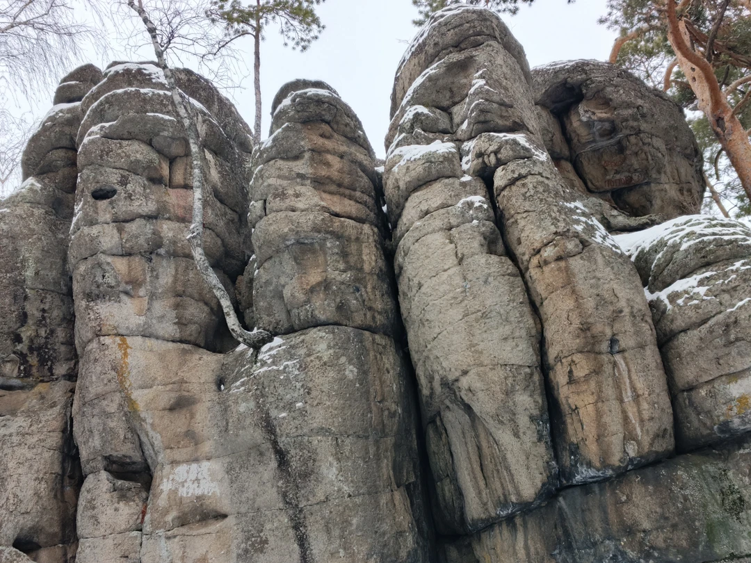 От момента посадки в машину, до момента прибытия, Виталий вёл рассказ о Белокурихе и её окрестностях