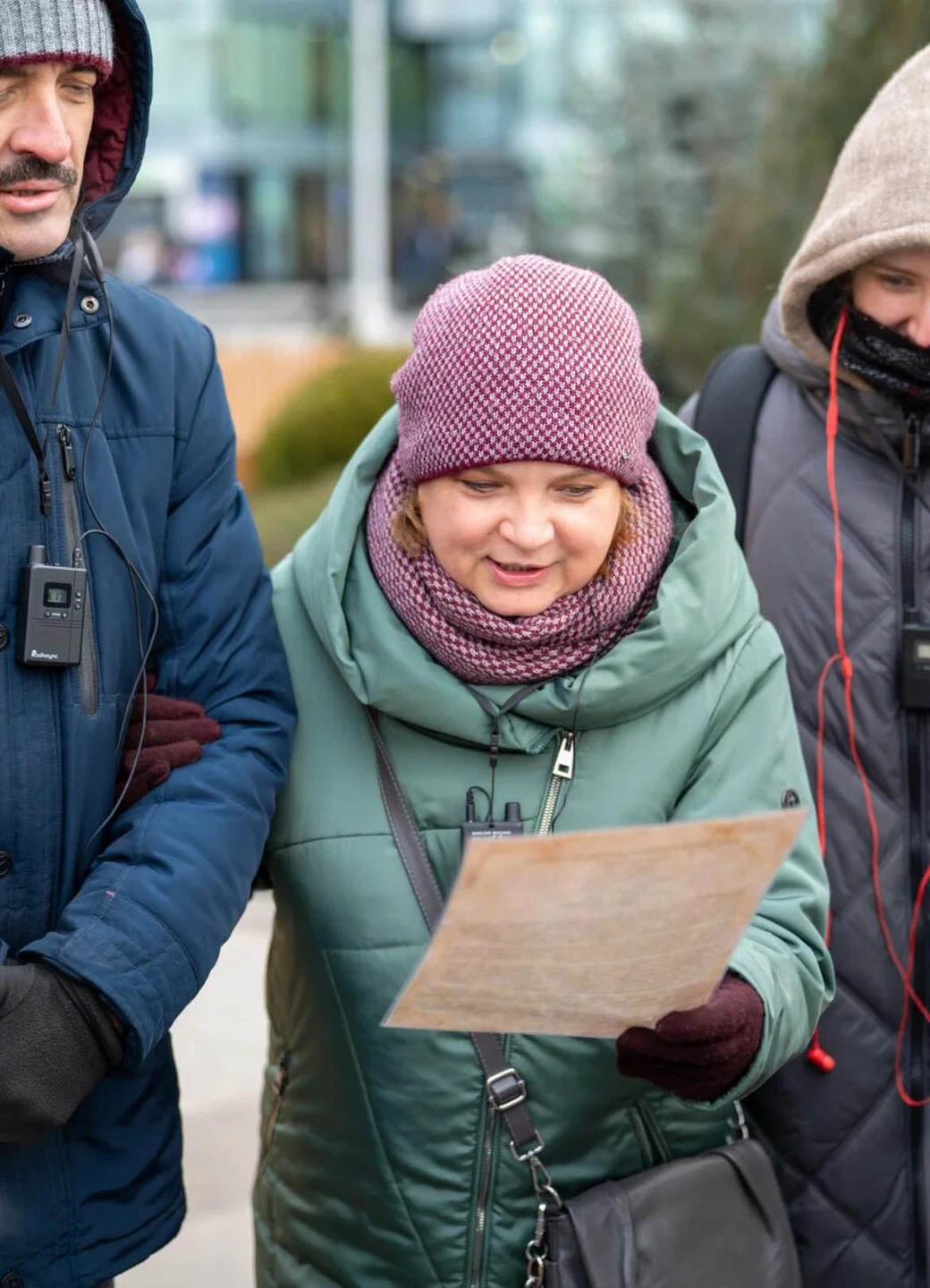 Мы не просто гуляли, а смотрели на знакомые места по-новому, открывая самые эффектные украшения. Гид была
