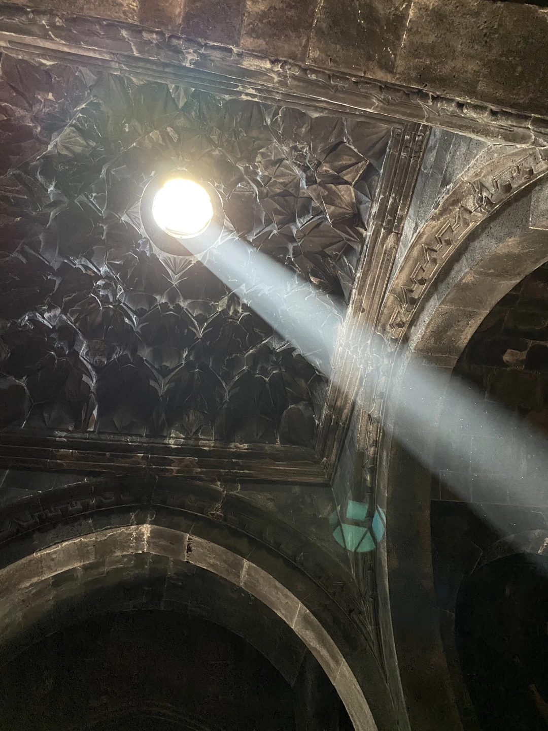 Возрождённый Гарни, «Монастырь копья» и высокогорный Севан (Влад)