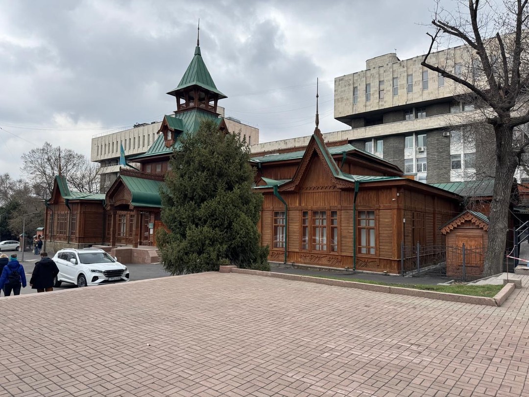 Знакомство с южной столицей Казахстана (Эльмира)