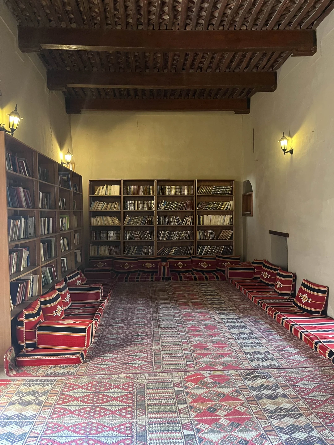 Спасибо! Экскурсия соответствует ожиданиям! Прошло все на одном дыхании, гид Иван, прекрасно знает историю 🇴🇲 Оман.