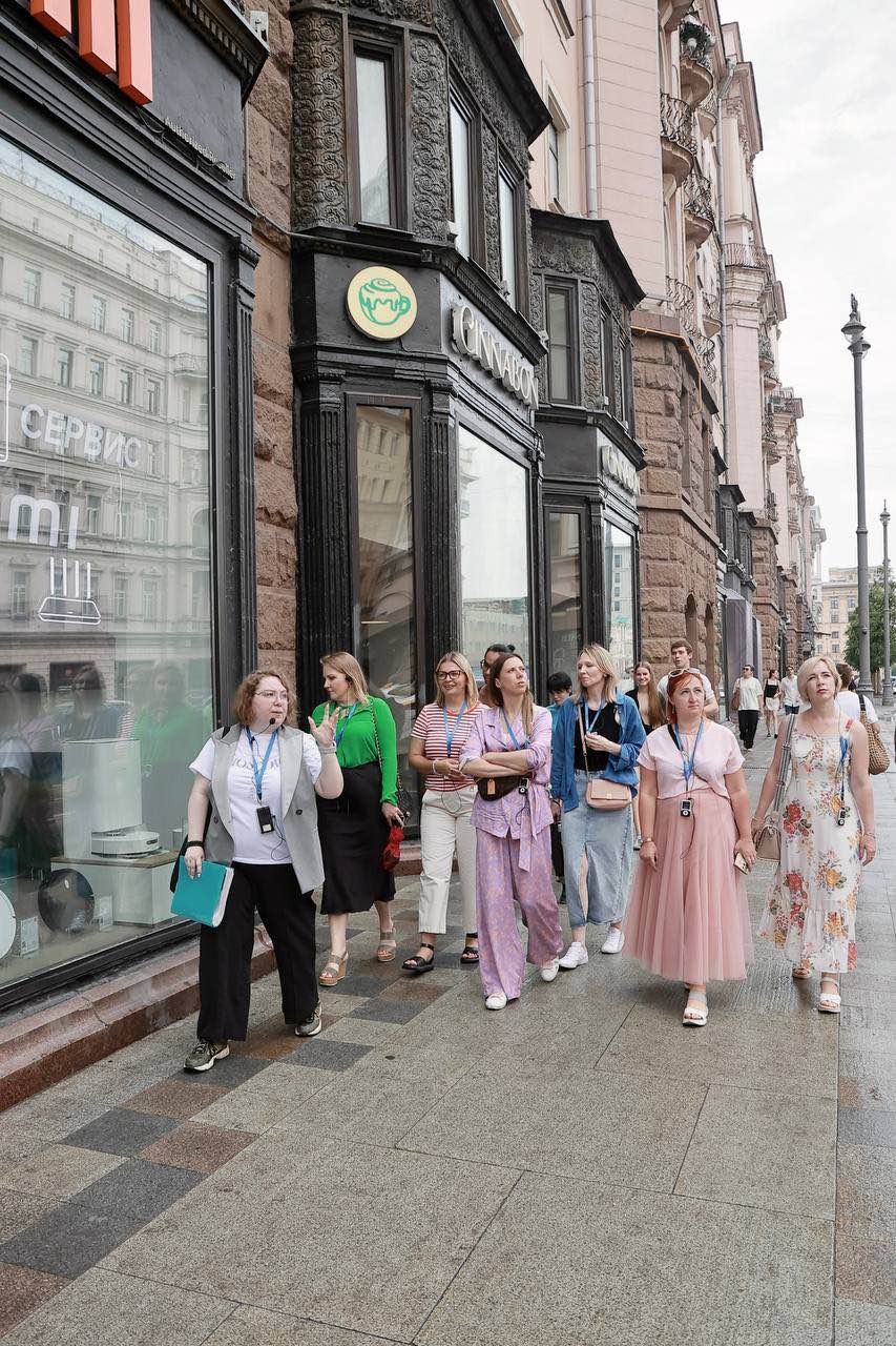 Отличная экскурсия и грамотный экскурсовод. Шикарно провели время. Легко и непринужденно