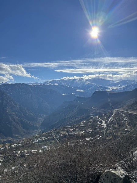 Арам, Тигран, большое спасибо за такую увлекательную экскурсию до Татевского монастыря 🙏