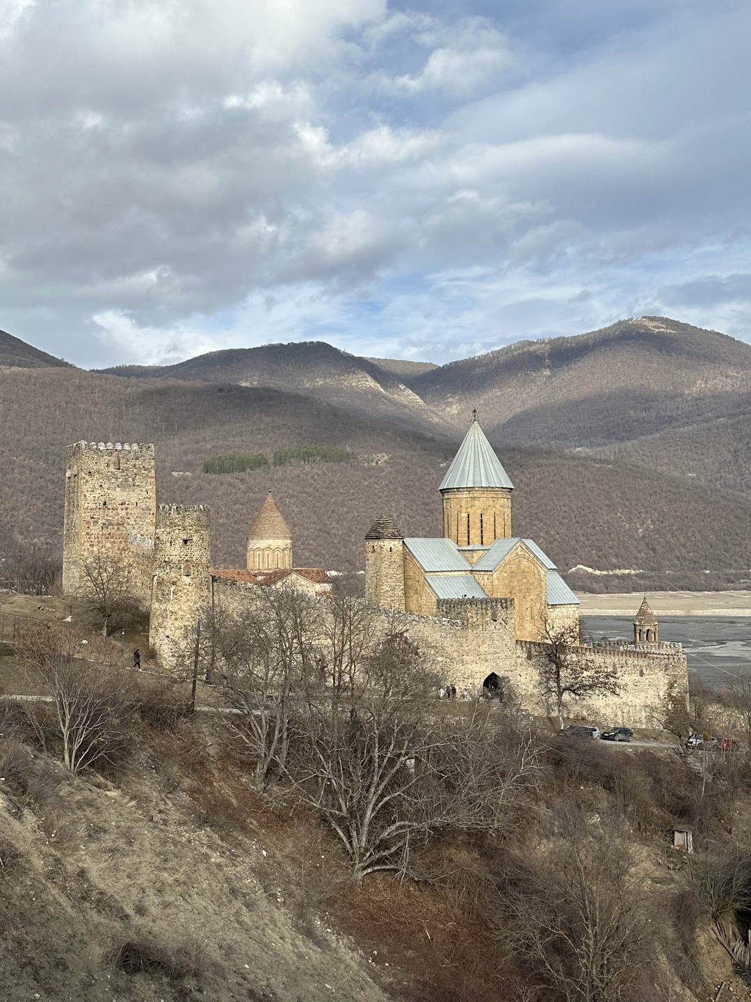 Тур одного дня: Мцхета, Казбеги, Ананури (Светлана)