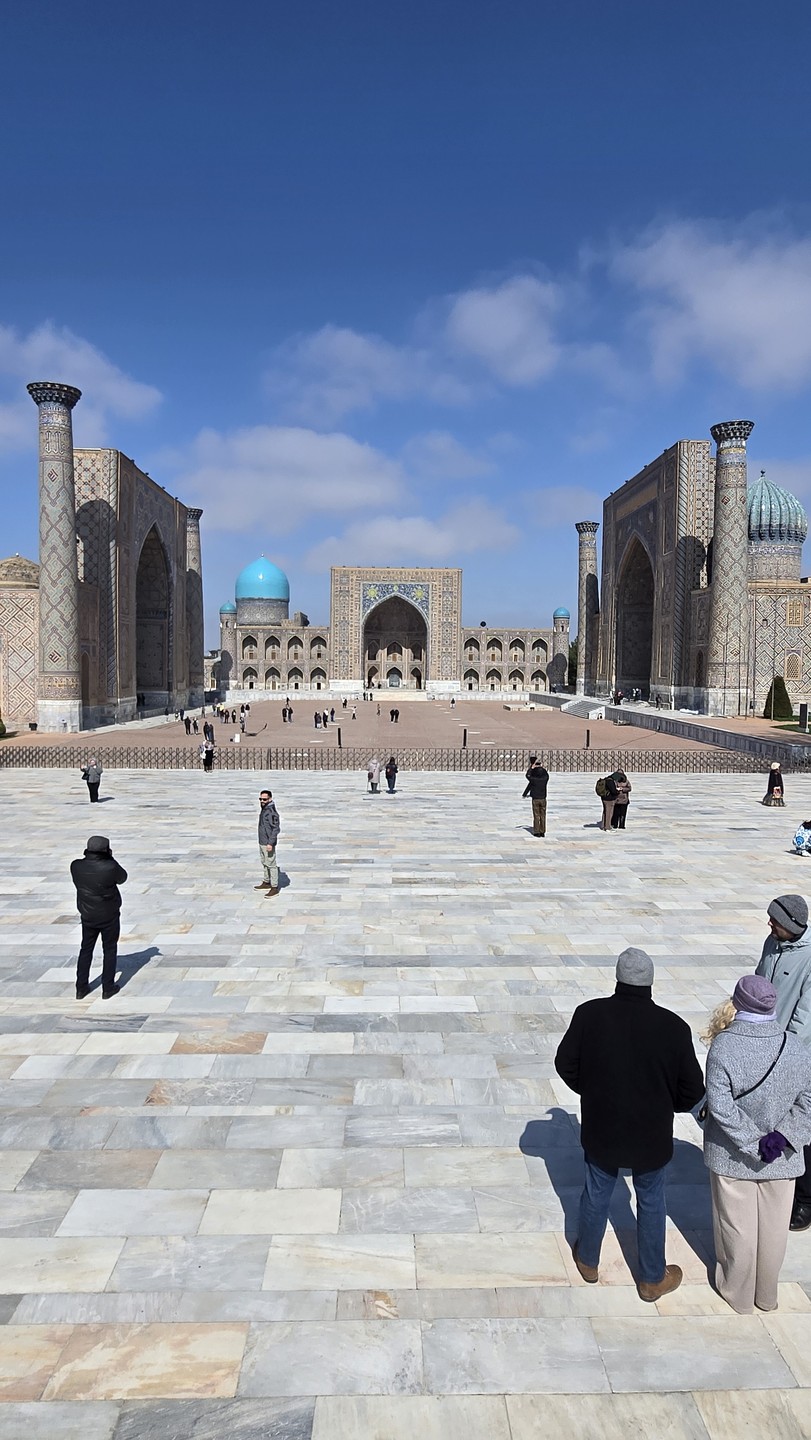 Хотели поблагодорить за очень интересную экскурсию. Мы посетили много мест и были впечатлены красотой меси,гдемы были