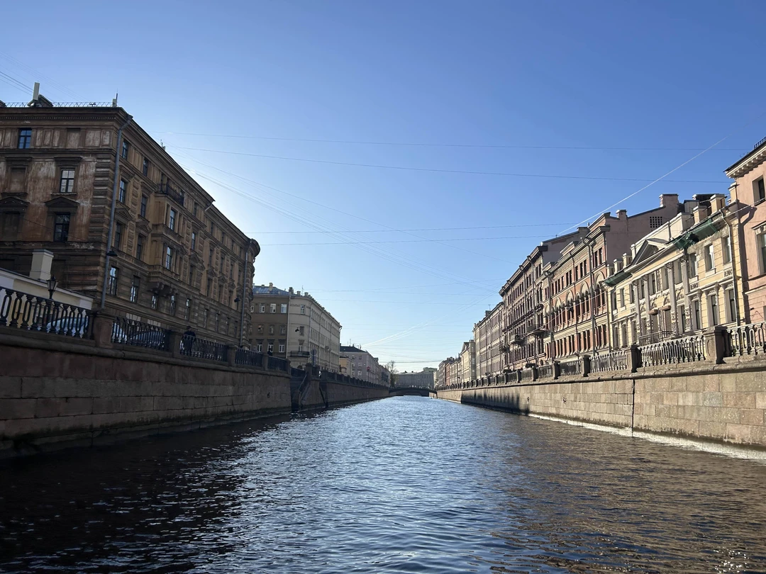 Must-see: Питер с высоты, парадные и коммуналка (Людмила)