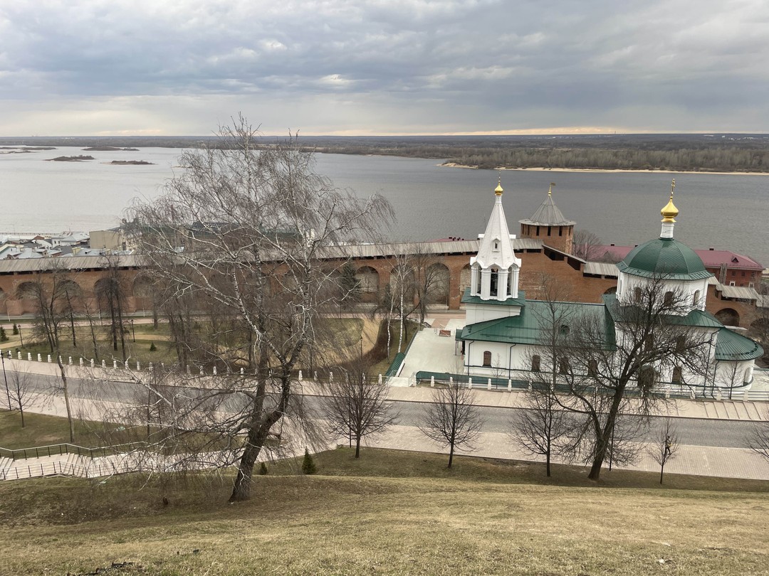 Хотели бы поблагодарить Булата за замечательную, очень активную и насыщенную экскурсию! Были в начале апреля большой